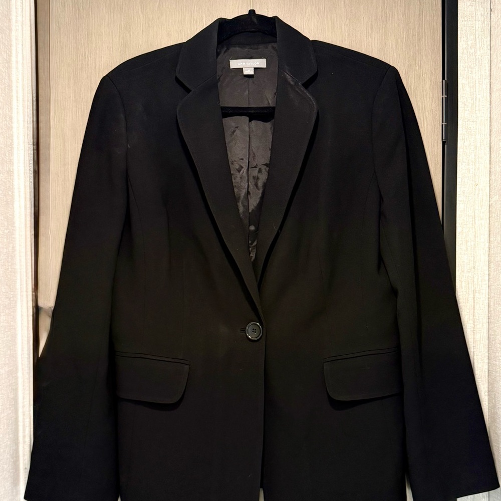 Ann Taylor Elegant Black Blazer Lined One Usable Pocket Jacket Size 12 Nice